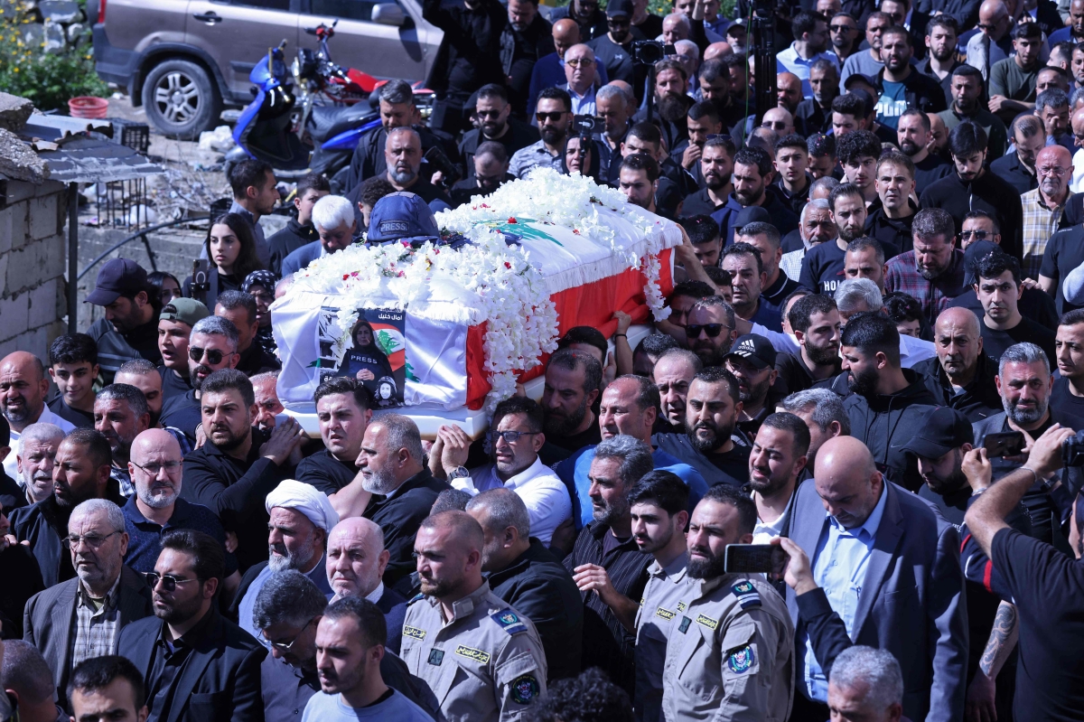 تشييع جثمان أمل خليل في البيسارية (أ ف ب)