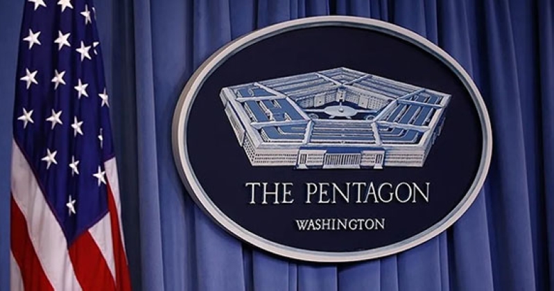 «البنتاغون»: وزير البحرية سيغادر منصبه