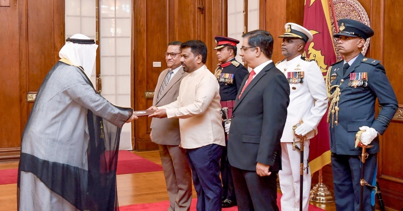 الصرعاوي يقدّم أوراق اعتماده سفيراً للكويت لدى سريلانكا