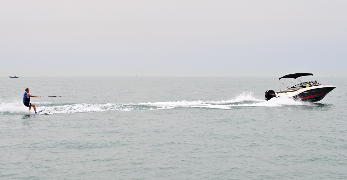  تزلج على الماء