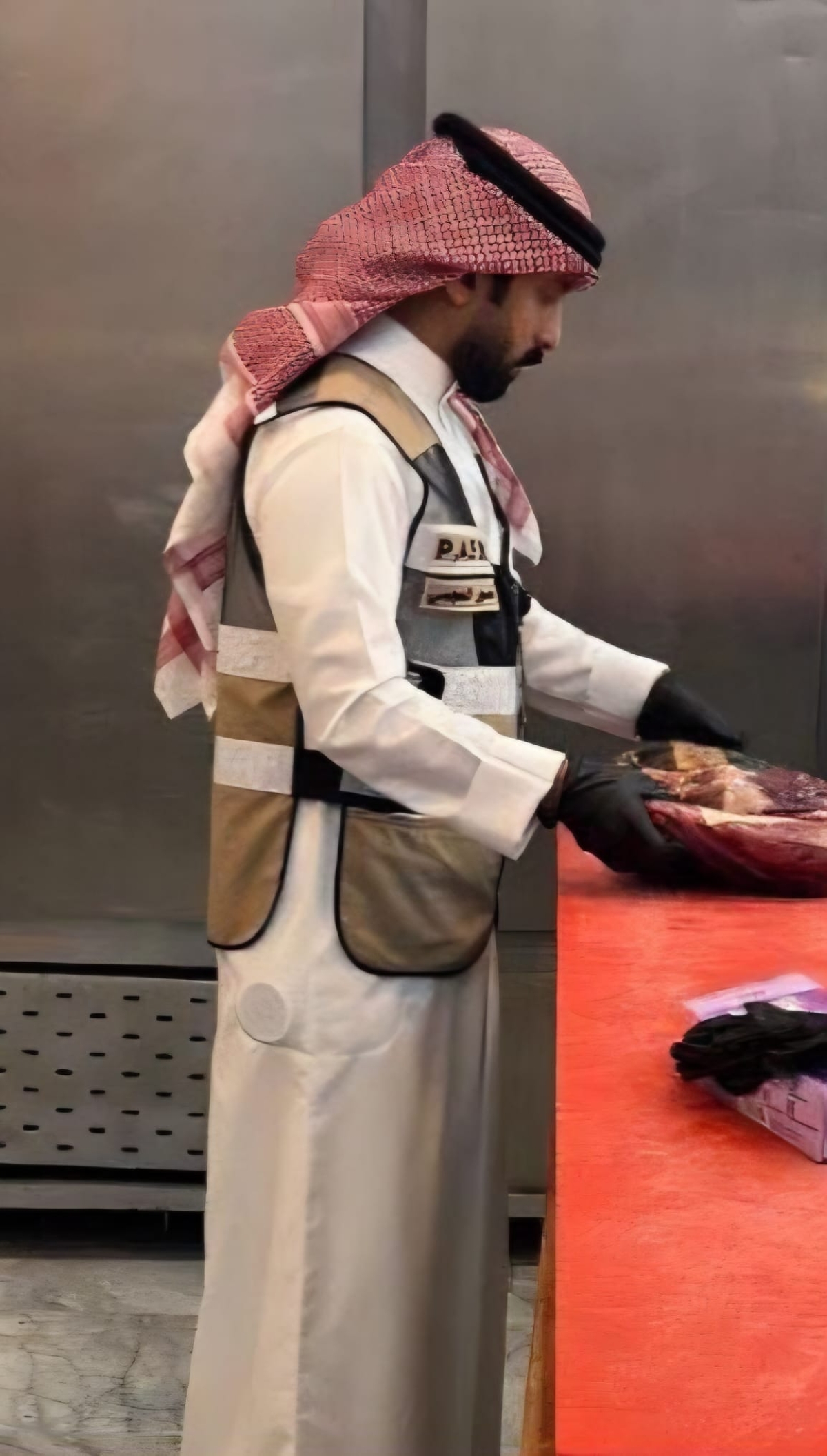 معاينة من مفتش بهيئة الغذاء