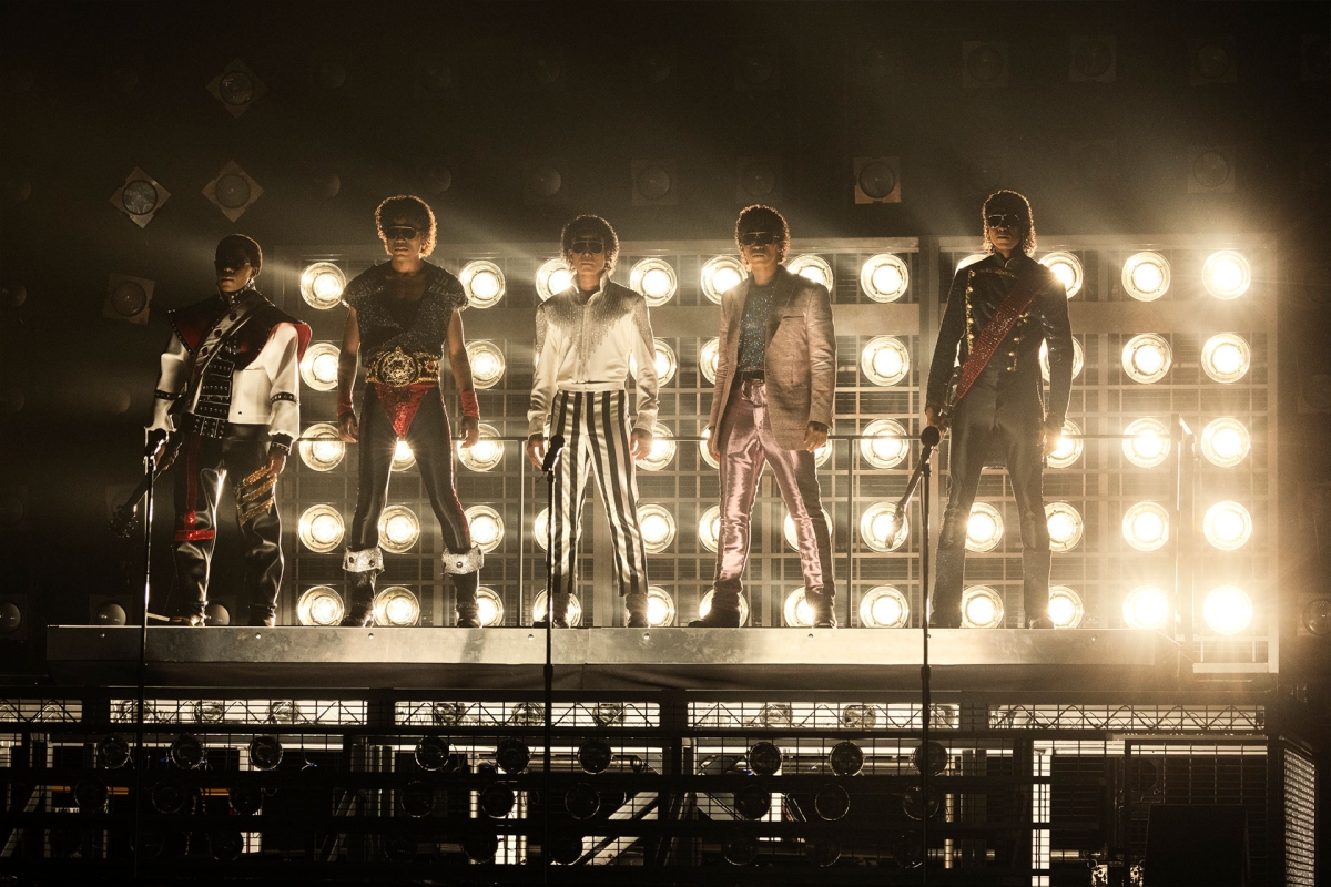 مايكل مع إخوته في آخر حفل يجمعهم