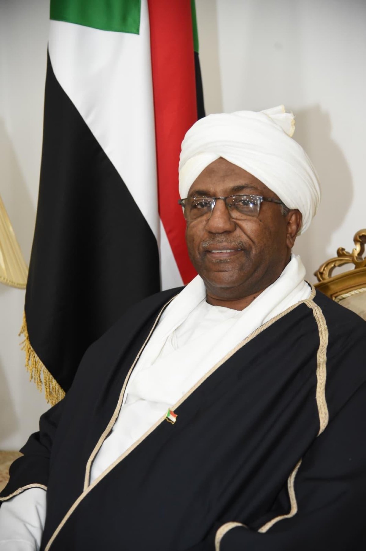 السفير عوض الكريم بلة