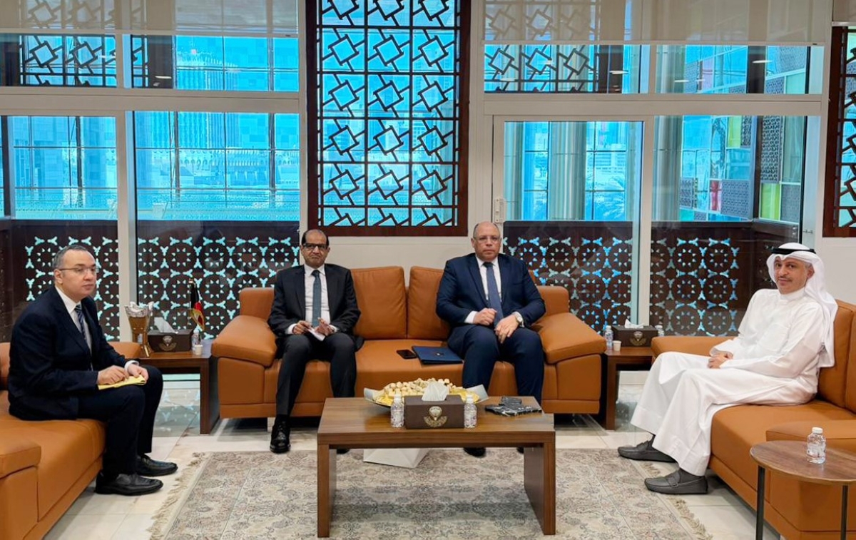 أسامة بودي خلال لقائه السفير المصري