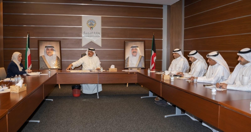 التربية تحدد آلية تنفيذ قرار عودة الدراسة الحضورية لـ«الثانوية» 