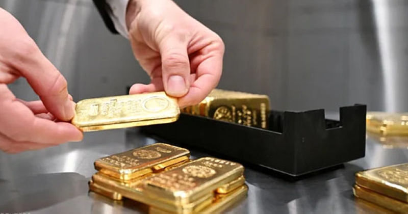 الذهب يواصل التراجع وسط مخاوف التضخم وترقب اجتماع المركزي الأميركي 