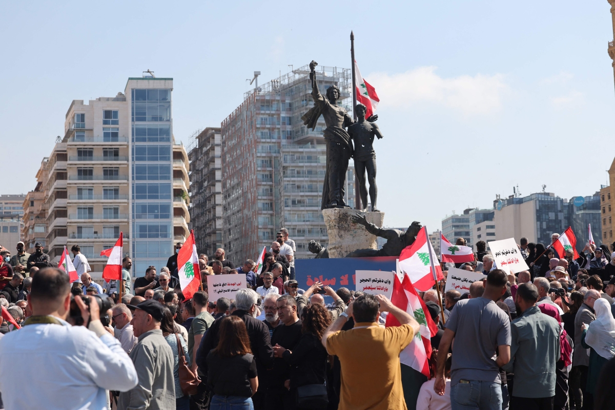 احتجاجات لأهالي بلدات وقرى جنوبية وسط بيروت تنديداً بتدمير الجيش الإسرائيلي لممتلكاتهم