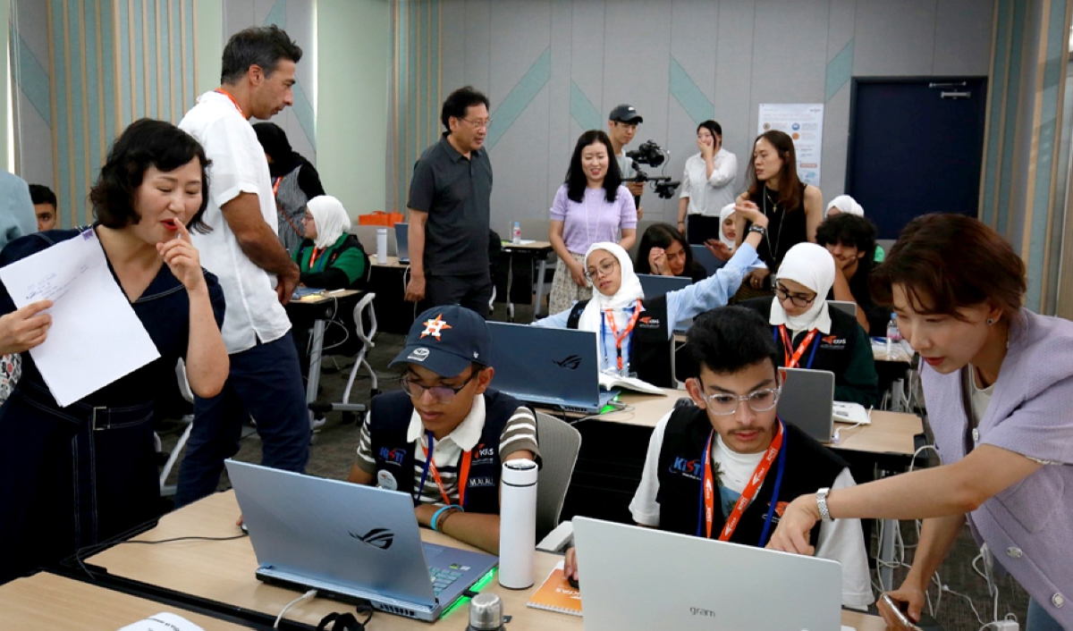 نشاط سابق لطلبة المركز