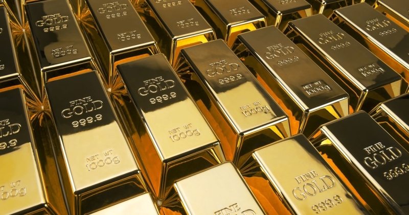 الذهب يتعافى من أدنى مستوى له في شهر وسط تراجع الدولار
