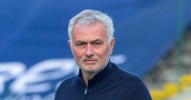 مورينيو ينفي التواصل مع ريال مدريد