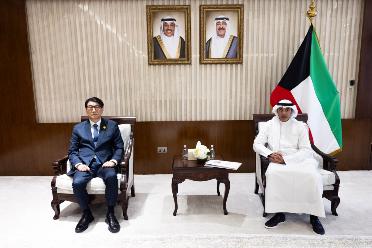 المشعان مستقبلاً المبعوث الخاص لوزير خارجية كوريا