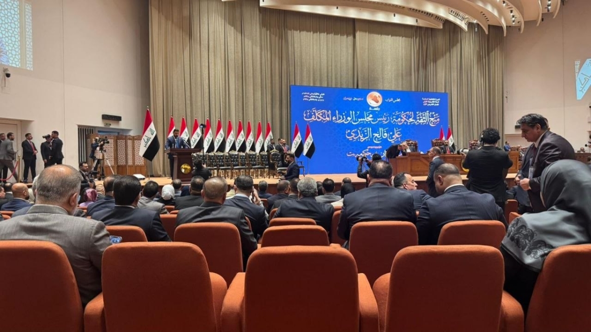جانب من جلسة منح الثقة للزيدي في البرلمان