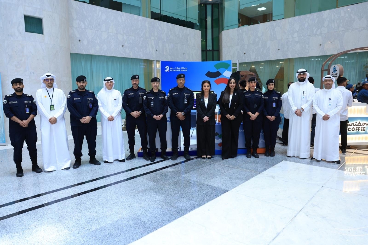 ممثلو «برقان» و«الداخلية» في صورة جماعية خلال المبادرة

