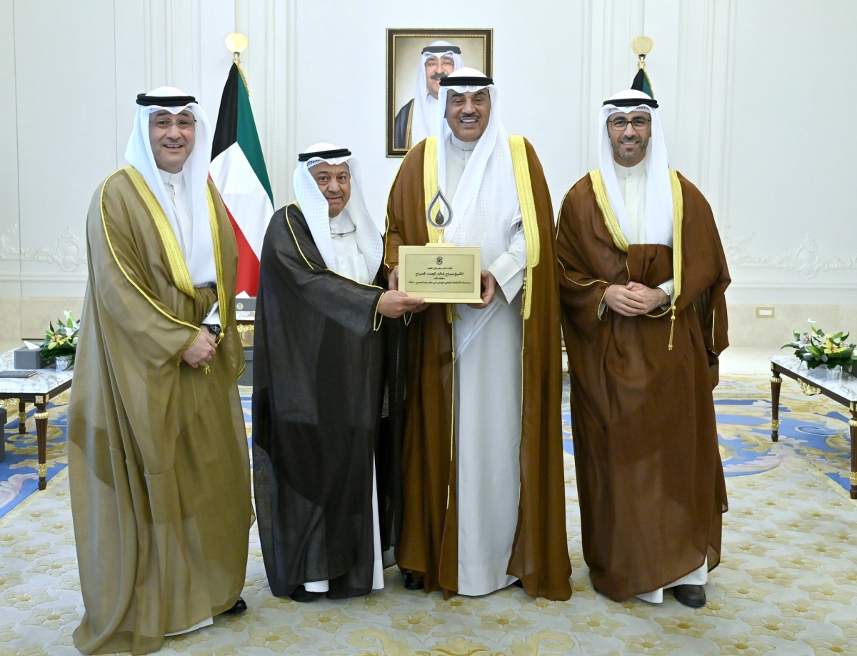 سمو ولي العهد الشيخ صباح خالد الحمد الصباح يستقبل وزير النفط ونائب رئيس مجلس الإدارة الرئيس التنفيذي لـ«مؤسسة البترول» والرئيس التنفيذي لـ«نفط الكويت» 