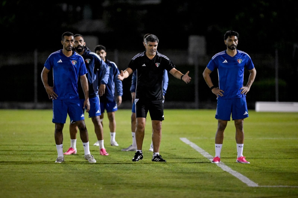 سوزا يقود تدريبات «الأزرق»