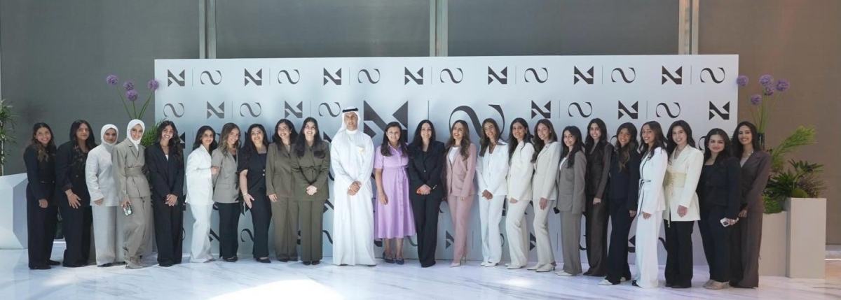 لقطة جماعية خلال الاحتفال بالخريجات 