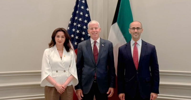 نواف السعود وكريس رايت بحثا تعزيز الشراكة الإستراتيجية بين ا