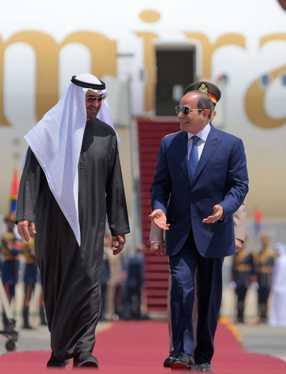 السيسي مرحباً بمحمد بن زايد