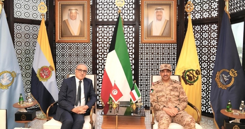 الكويت – رئيس الأركان والسفير التونسي يبحثان سبل تعزيز التعاون العسكري