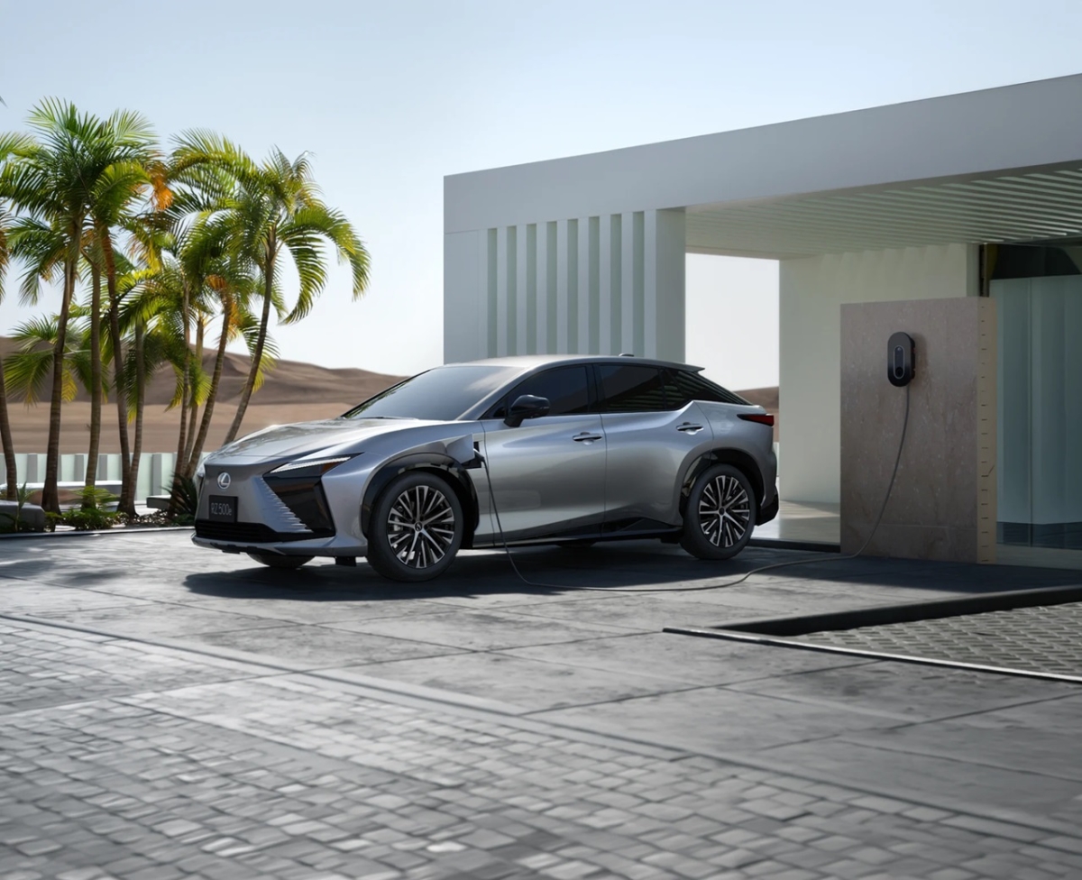 Lexus RZ