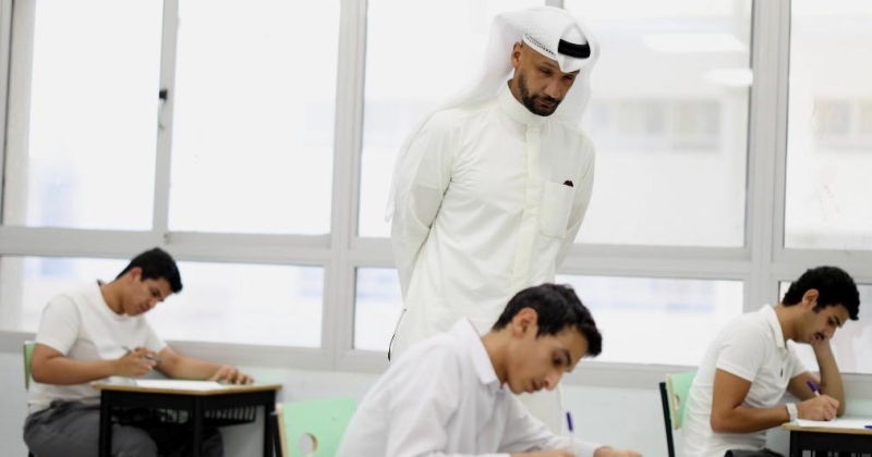 الكويت – امتحانات «الثاني عشر» مستمرة.. بمتابعة ميدانية من قيادات «التربية» الكويت – امتحانات «الثاني عشر» مستمرة.. بمتابعة ميدانية من قيادات «التربية»