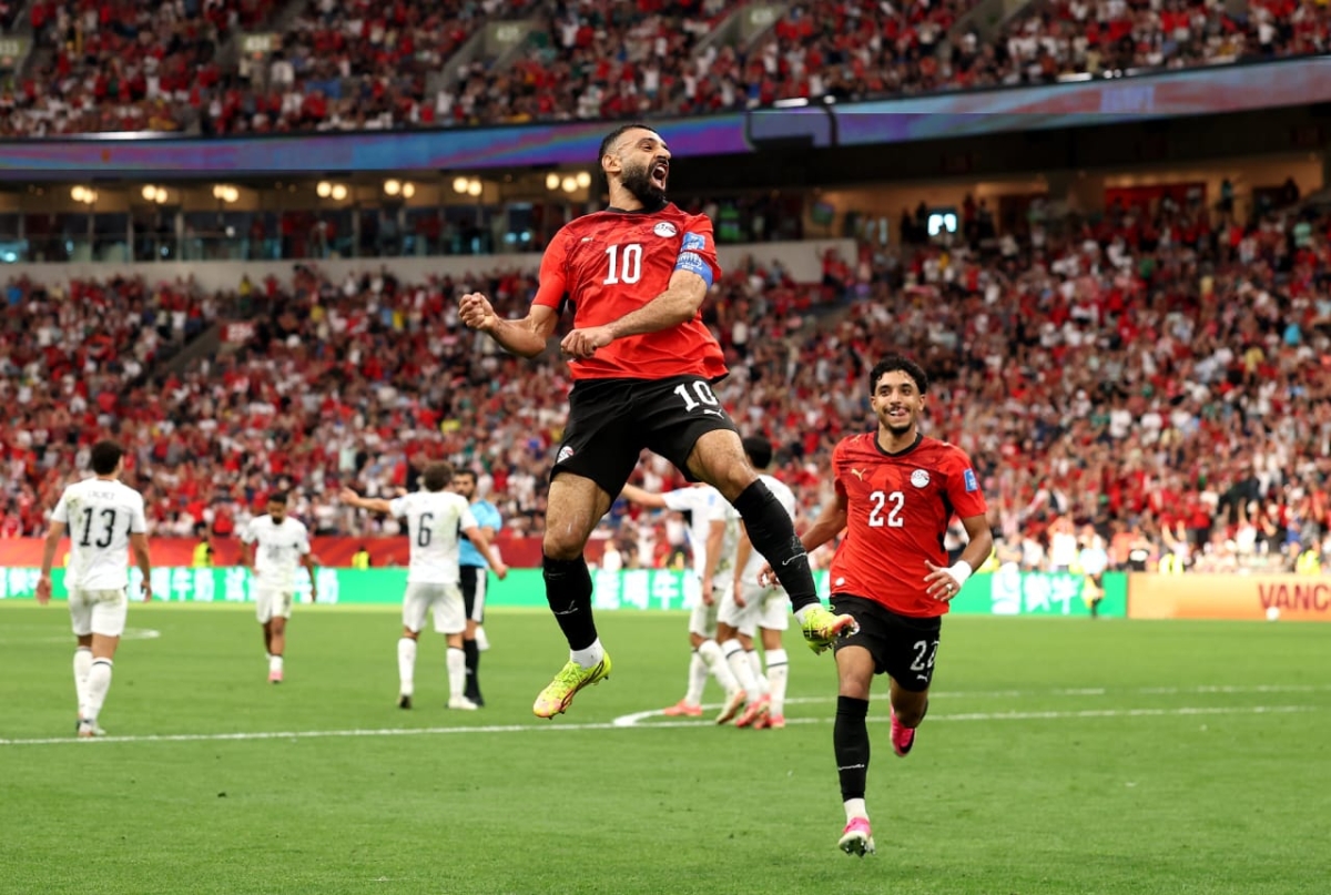 محمد صلاح محتفلاً بهدفه في نيوزيلندا