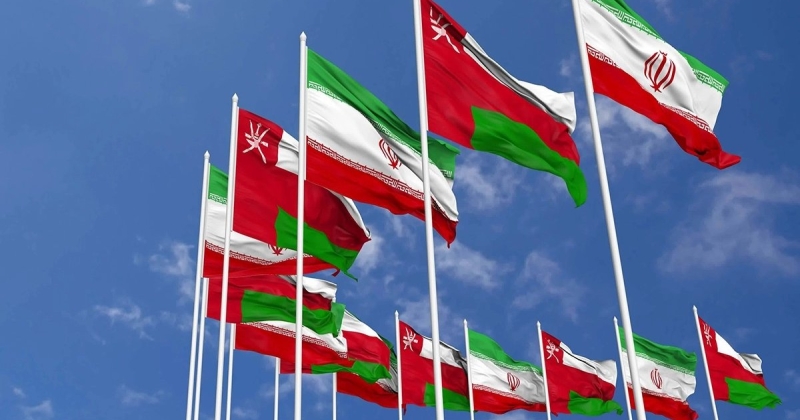 عمان و إيران تؤكدان التزامهما بالحفاظ على هرمز ممراً مائياً آمناً ومفتوحاً للملاحة الدولية 