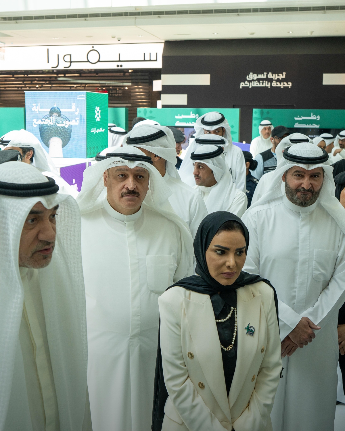 الوزراء اليوسف والحويلة والعوضي مع المرزوق
