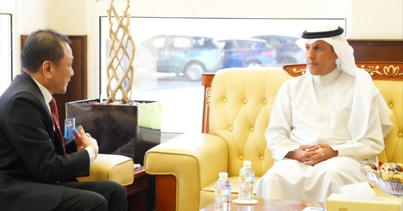 وزير الأوقاف يبحث مع سفير بروناي تعزيز التعاون في الشؤون الإسلامية 