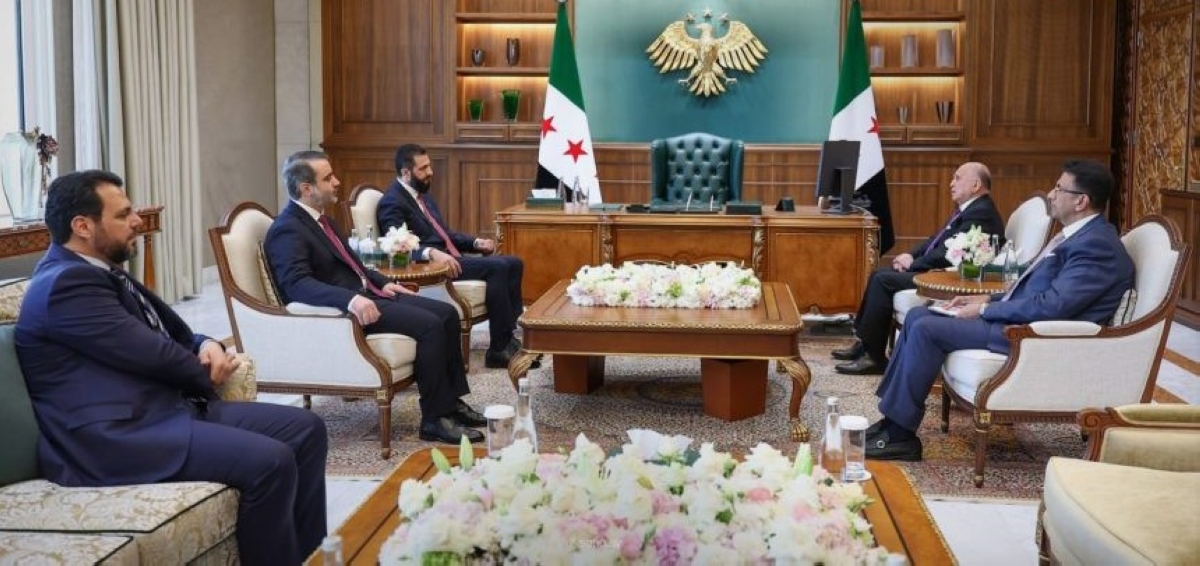 الشرع مستقبلاً وزير الخارجية العراقي 