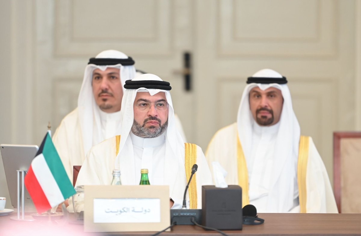 حمود الصباح مشاركاً في الاجتماع