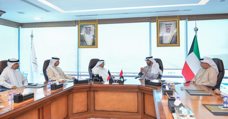 وزير النفط يبحث مع وزير الصناعة والتكنولوجيا المتقدمة الإماراتي تعزيز التعاون بقطاع الطاقة 