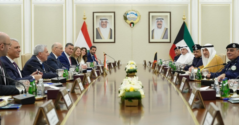 وزير الداخلية بحث مع نظيره اللبناني تعزيز التعاون الأمني المشترك 