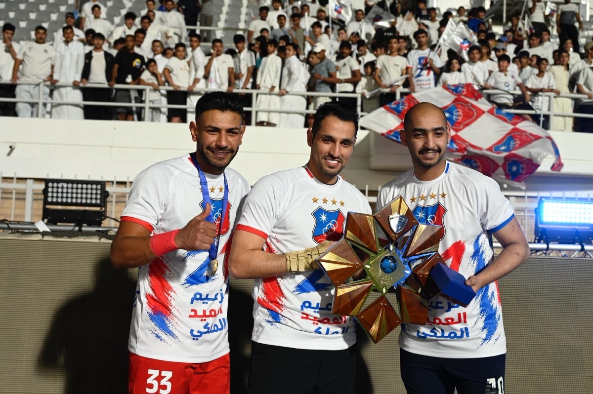 حراس «الكويت» في صورة جماعية