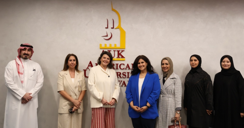 الجامعة الأمريكية والمكتبة الوطنية تبحثان التعاون في البرامج الثقافية 