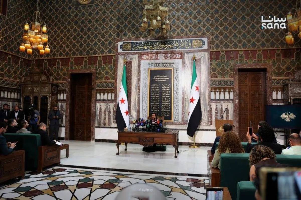 رئيس اللجنة العليا للانتخابات يتلو قائمة الثلث المكمل (سانا)