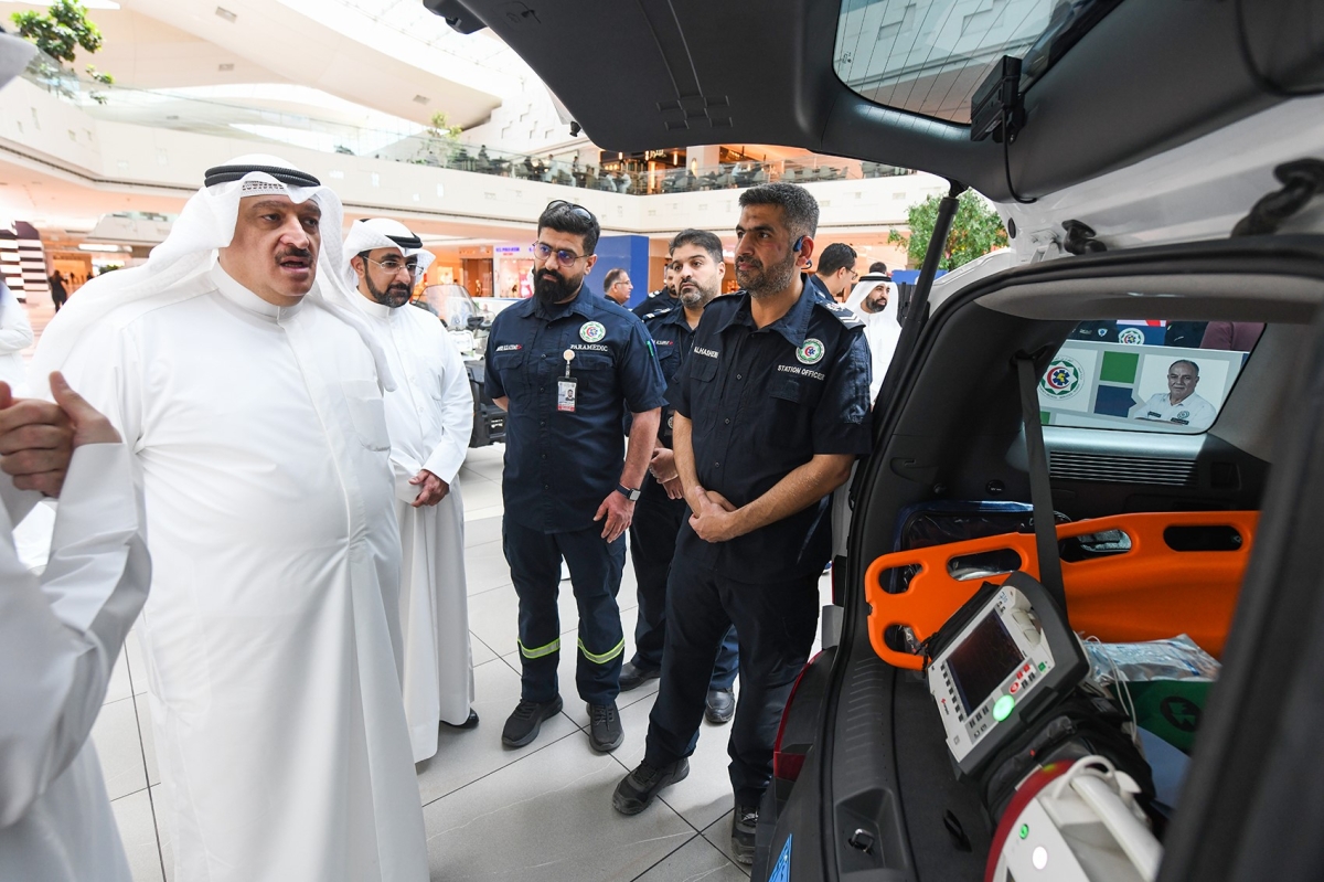 العوضي يطلع على معرض «المسعف العالمي»