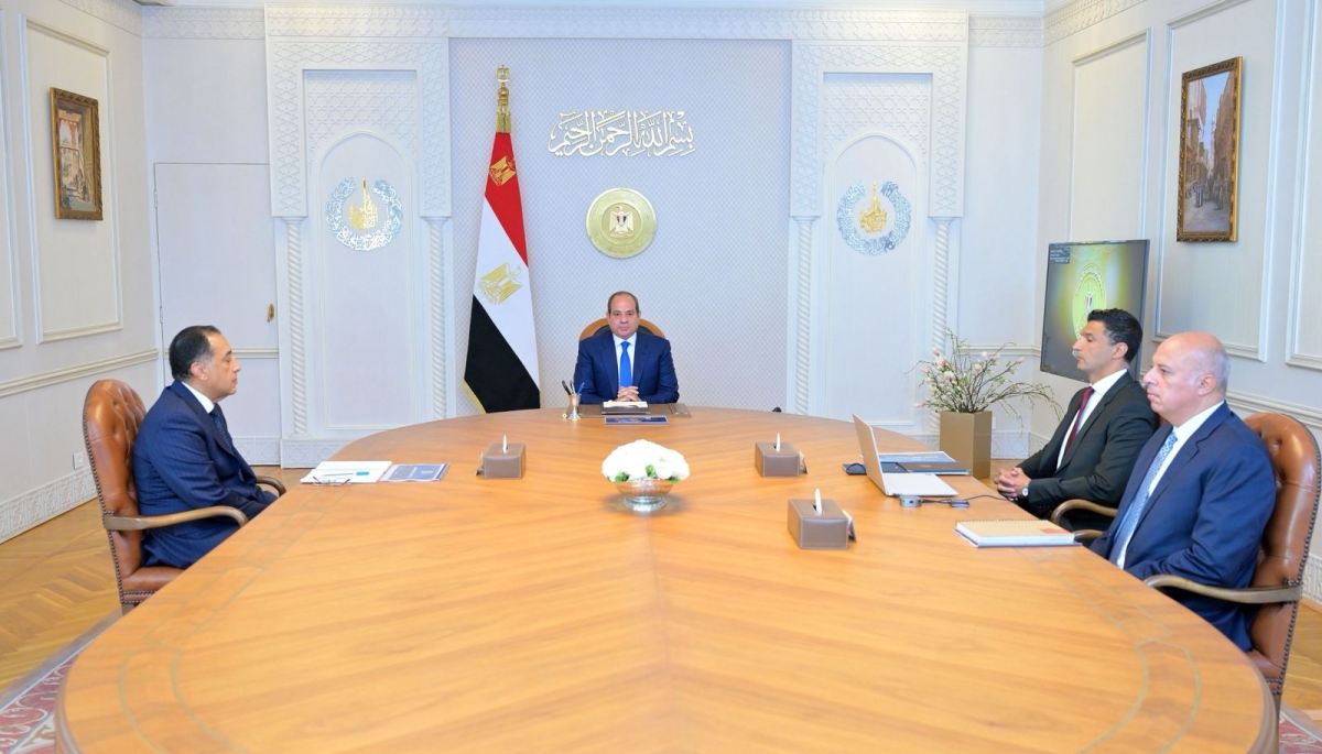 السيسي يوجه خلال اجتماع حكومي بتعزيز اندماج مصر في سلاسل الإنتاج العالمية 