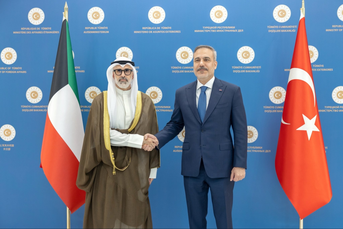 وزير الخارجية لدى استقباله من نظيره التركي في أنقرة
