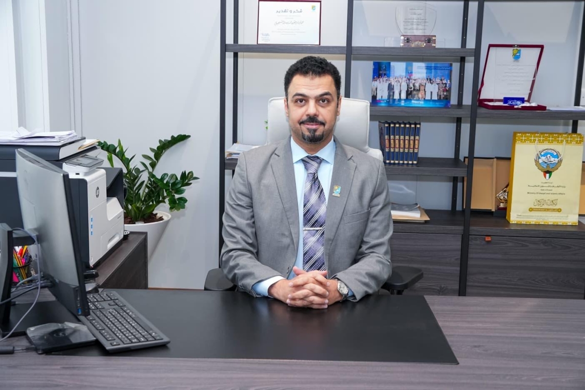 عميد القبول والتسجيل بالإنابة في جامعة الكويت الدكتور فاضل عزيز