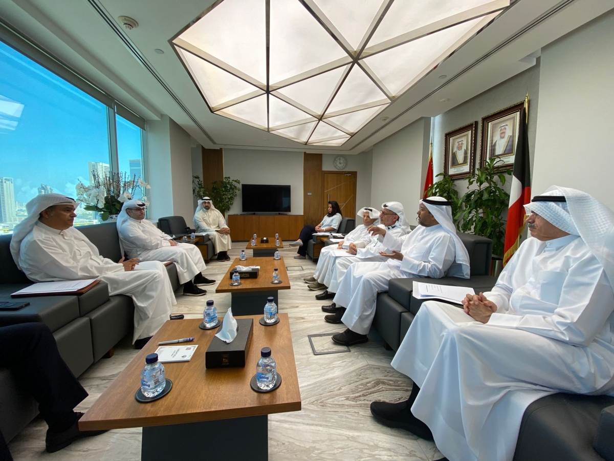 جانب من لقاء المشاري بأعضاء اتحاد المكاتب الهندسية