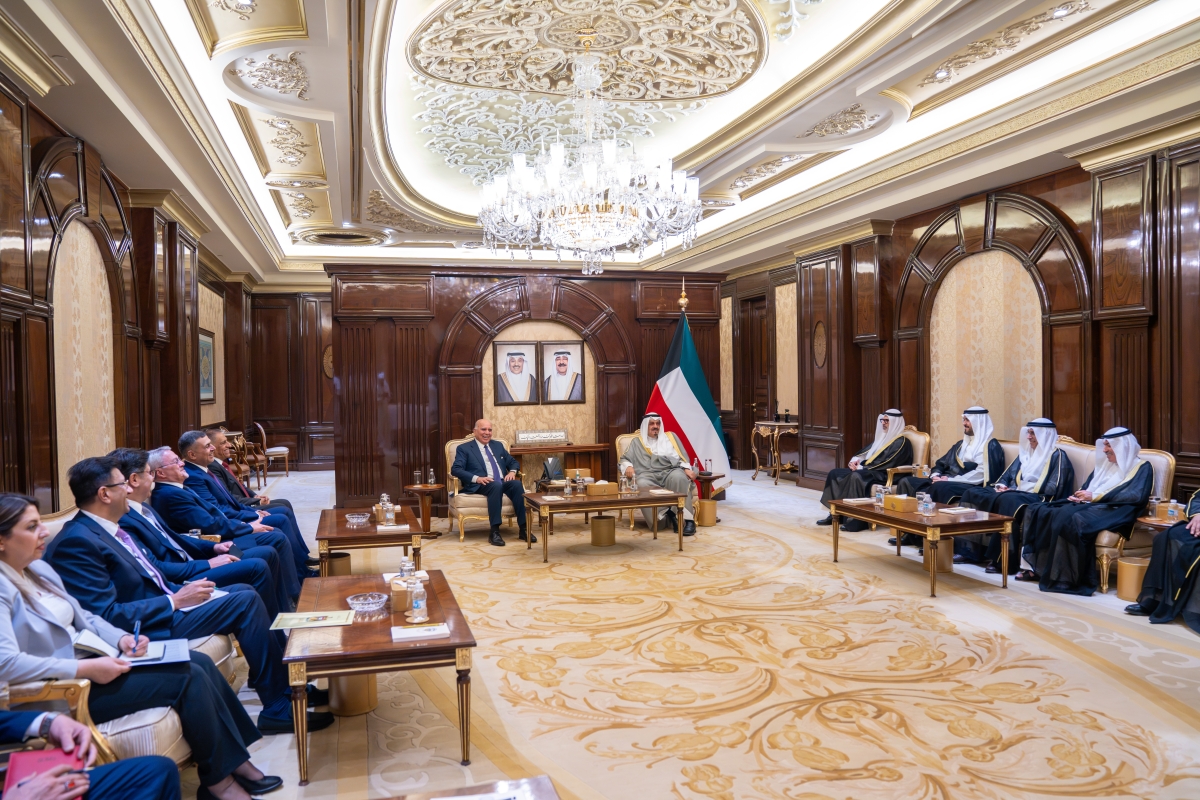 جانب من استقبال رئيس الوزراء لوزير خارجية العراق والوفد المرافق