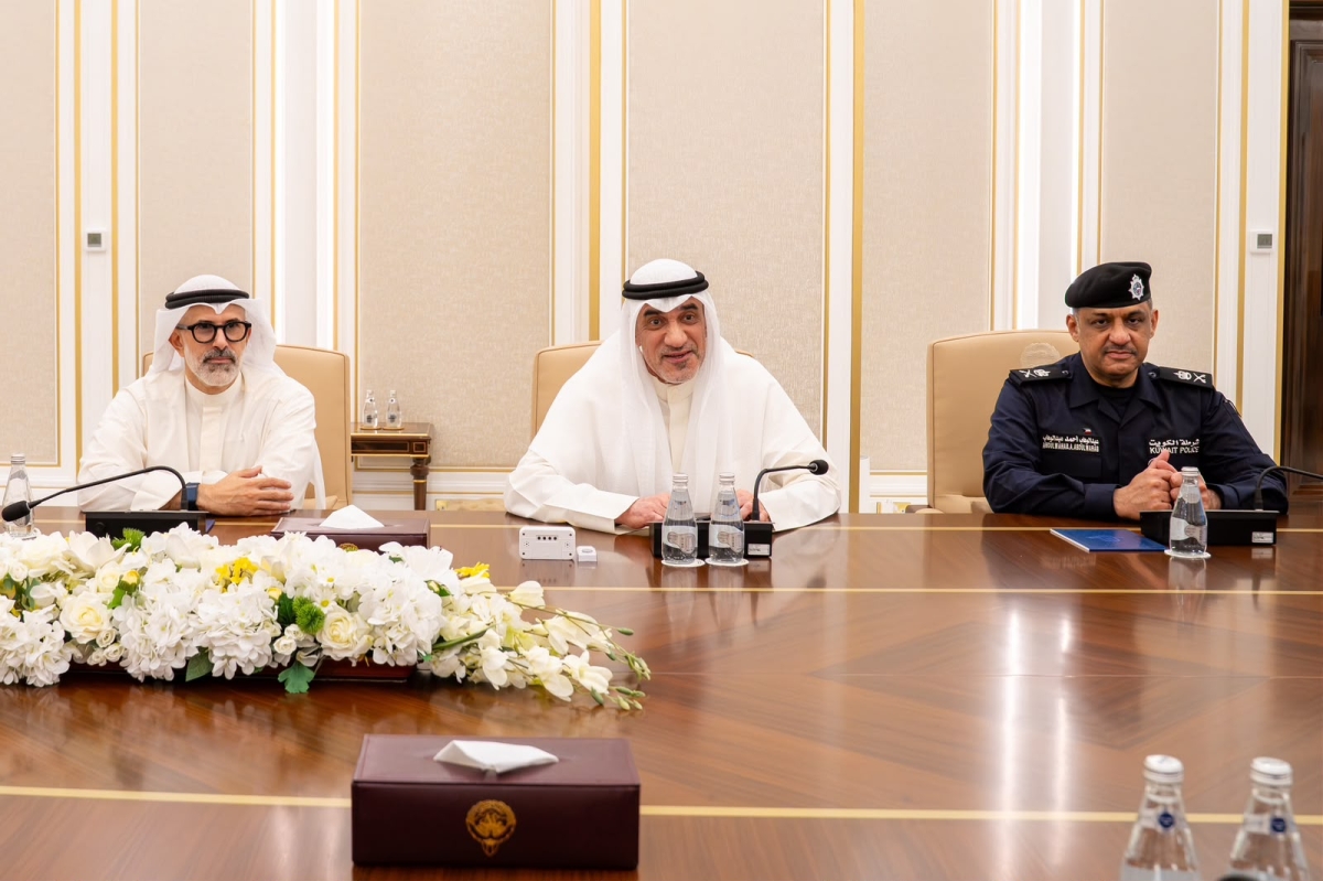 النائب الأول خلال اللقاء متوسطاً وزير الخارجية ووكيل «الداخلية»