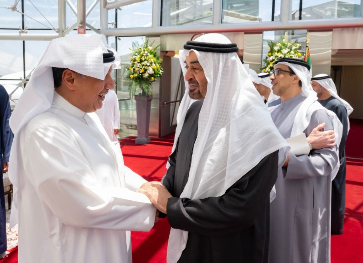 رئيس الإمارات ووزير الديوان الأميري