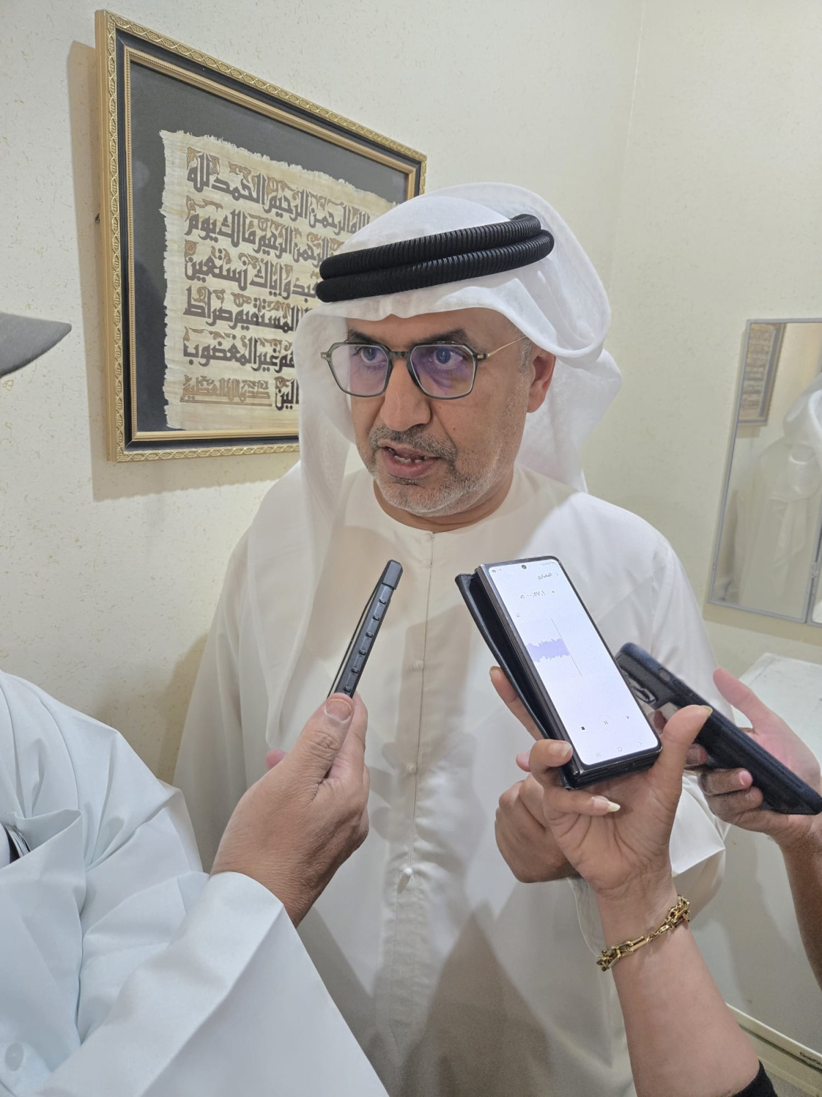 النيادي يتحدث للصحافيين