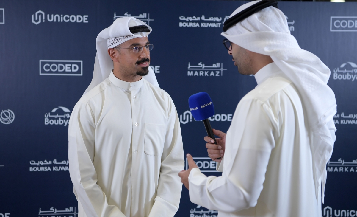 صالح المنصور متحدثاً على هامش الإعلان عن الشراكة