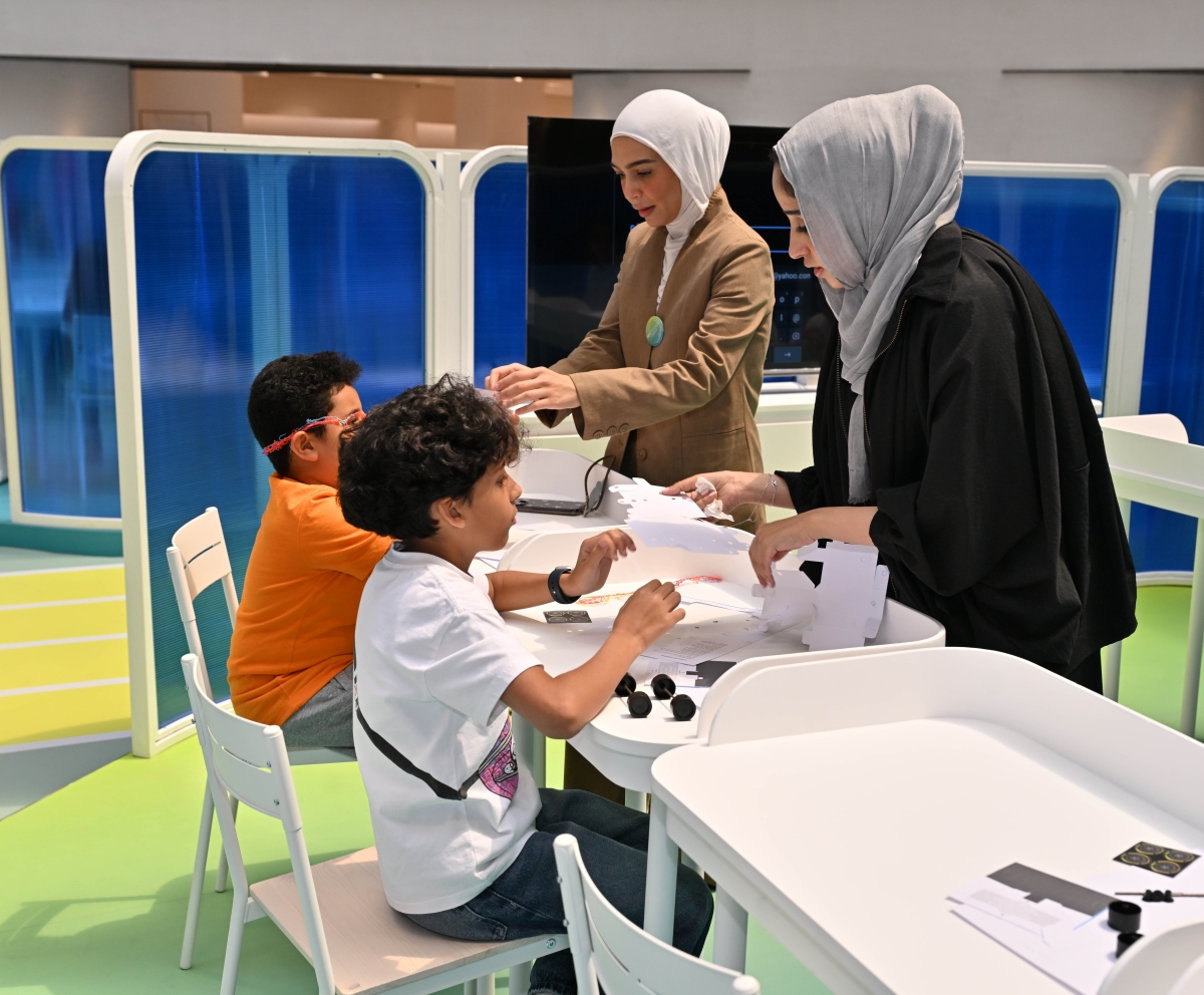 التعلّم بالممارسة والتجربة والاستكشاف
