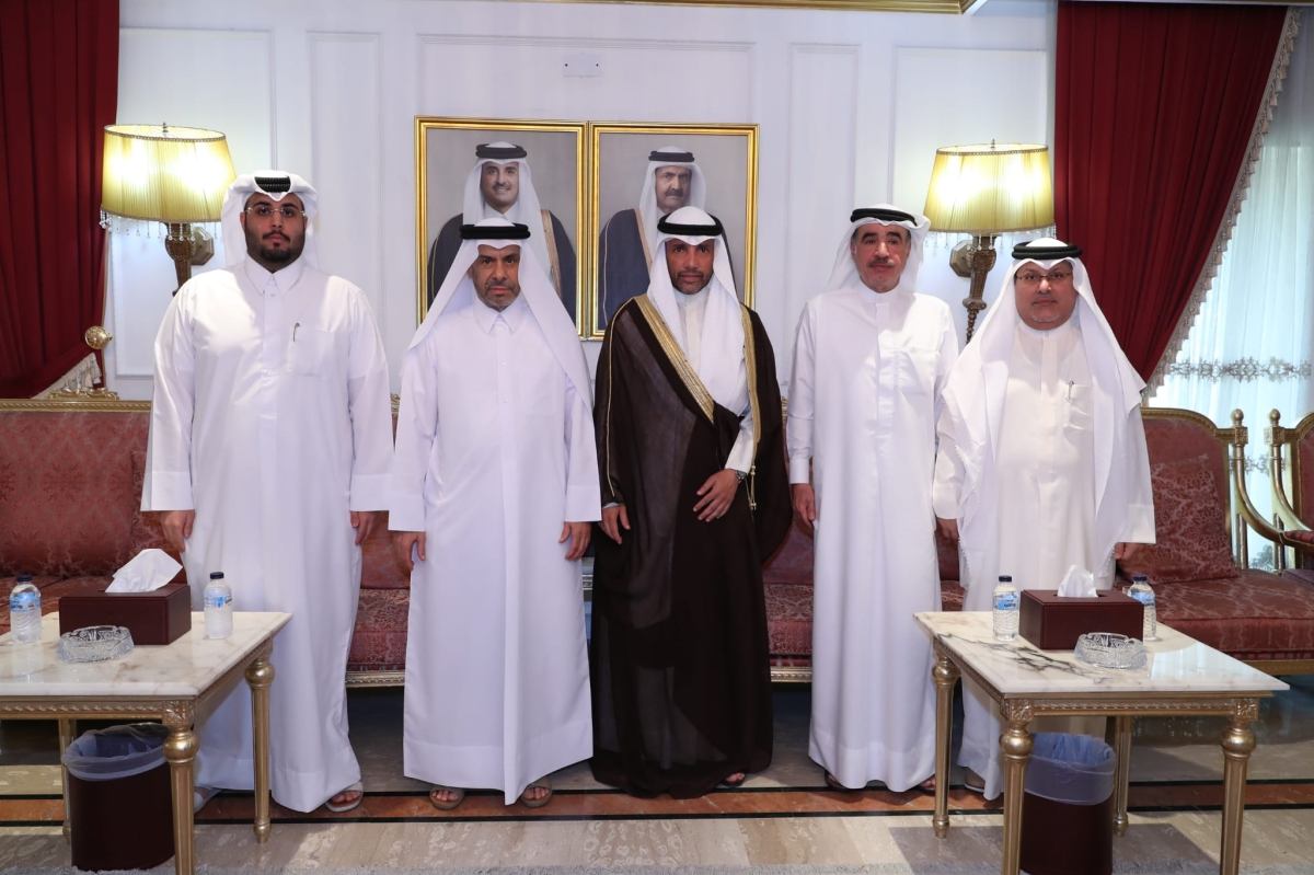 مرزوق الغانم وسعود البابطين وسفيرا قطر والبحرين