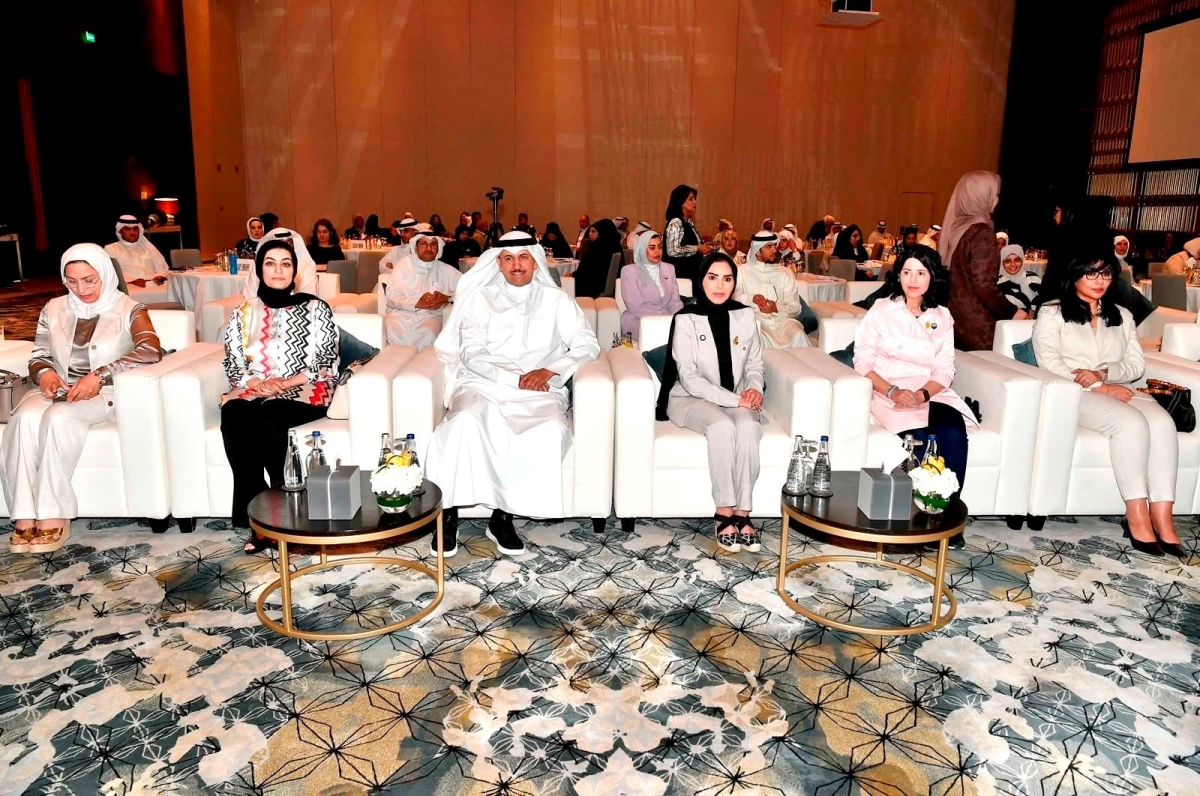 حضور في افتتاح الورشة 