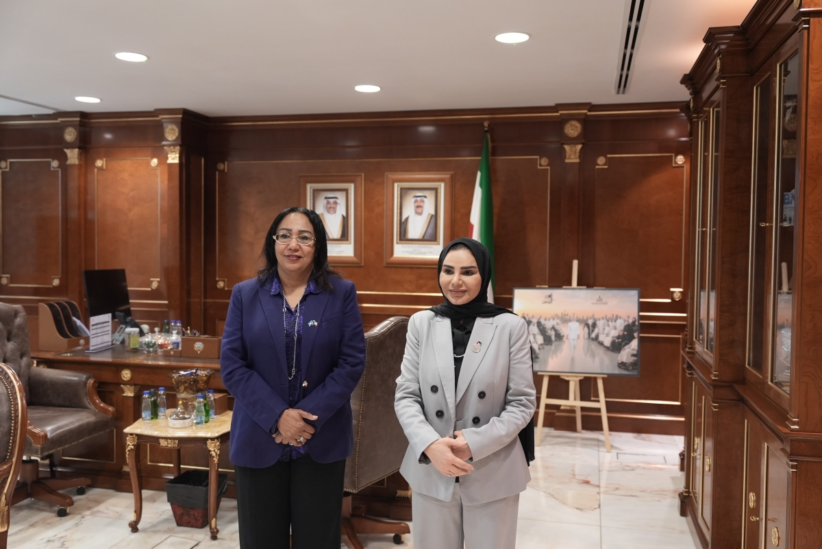 الوزيرة الحويلة وغادة الطاهر عقب اللقاء